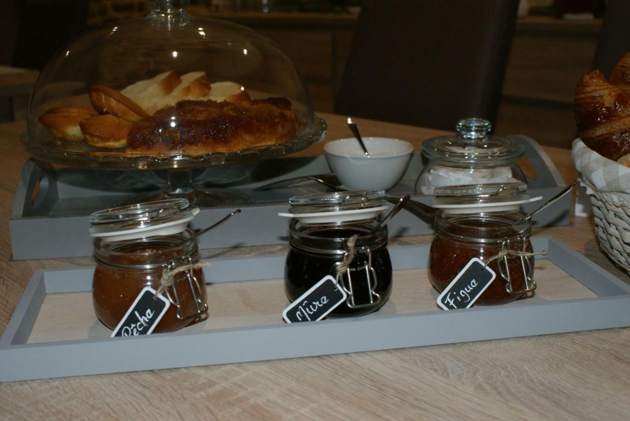Aux Agapanthes Bed & Breakfast Pluherlin Екстериор снимка